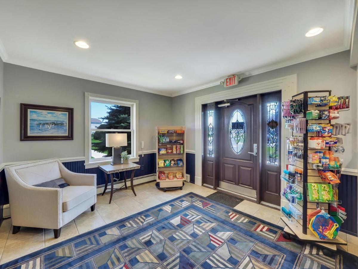 111 Water Street Inn Boyne City Esterno foto