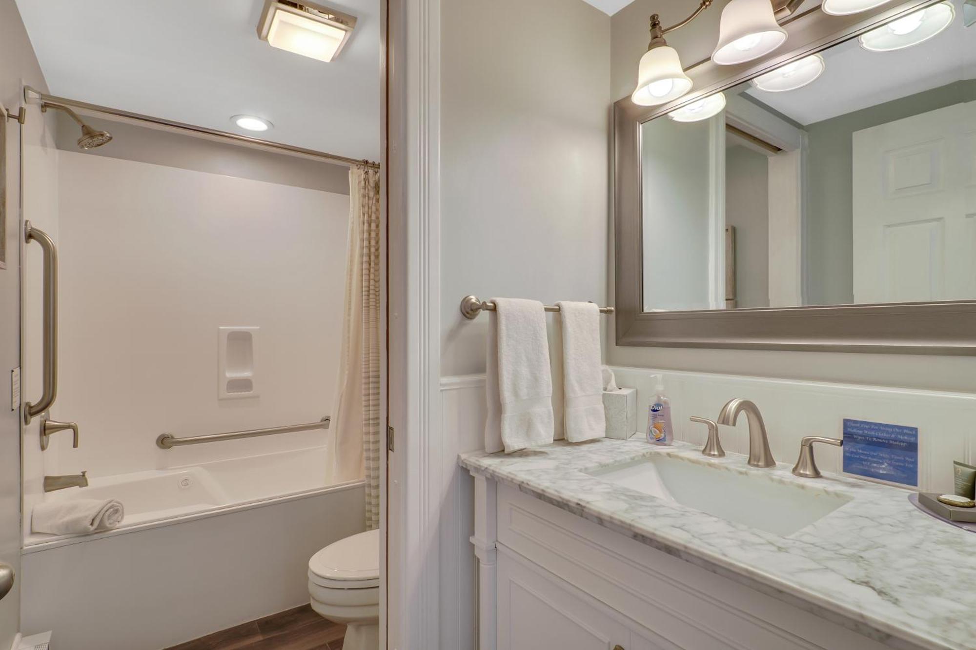 111 Water Street Inn Boyne City Esterno foto